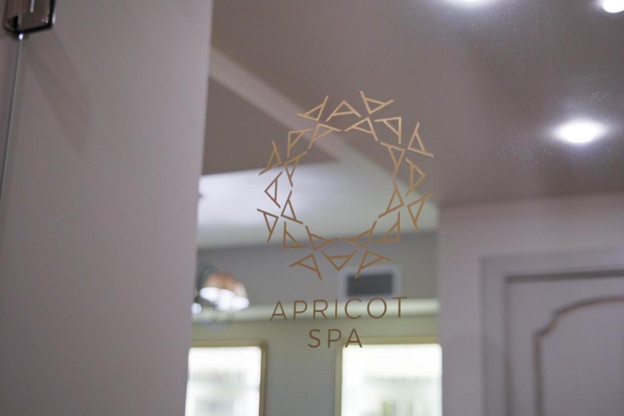Apricot Hotel Jerevan Exteriör bild